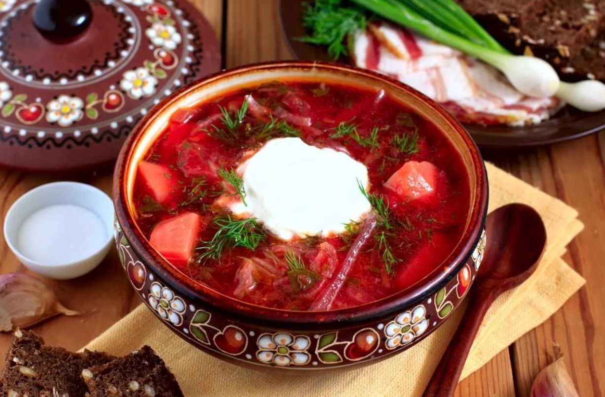 Захарова заявила, что Украина не захотела делиться борщом, поэтому они &#8220;нацисты&#8221;