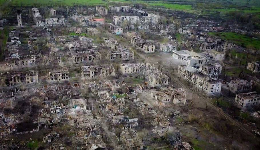 Ровняют с землей. Оккупанты заняли Новотошковское