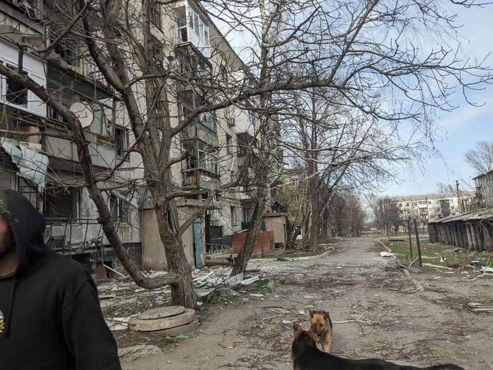 Оккупанты снова попали в цистерну с азотной кислотой возле Рубежного. Оранжевое облако полетело в сторону российских позиций