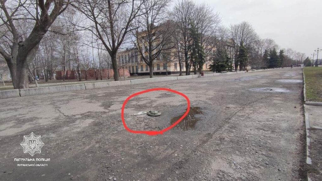 Оккупанты минируют центр Лисичанска