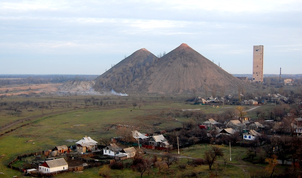На Донетчине достали из-под земли шахтеров, которые просидели там 2 дня