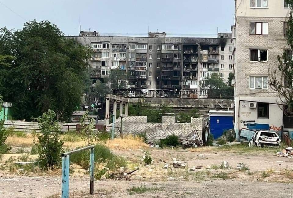 Окупанти вже два місяці безуспішно намагаються захопити трасу “Лисичанськ — Бахмут”, — ЛОВА
