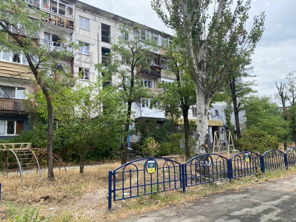 В Северодонецке собирают личные данные местных жителей. Опубликованы фотографии разрушений