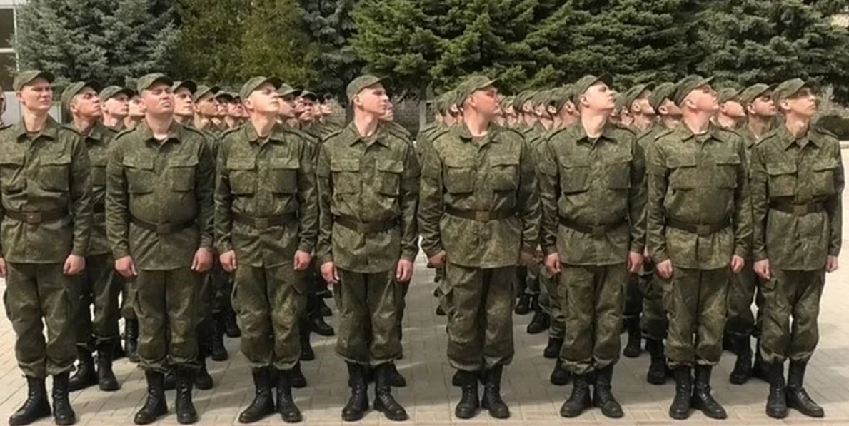 В Луганську продовжується мобілізація. Комісари військкоматів змінюють тактику
