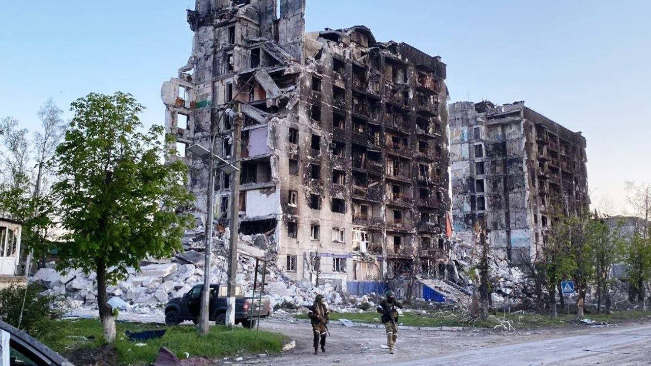 Медведєв “поставив у кут” Пасічника через його заяву про Попасну, — Гайдай