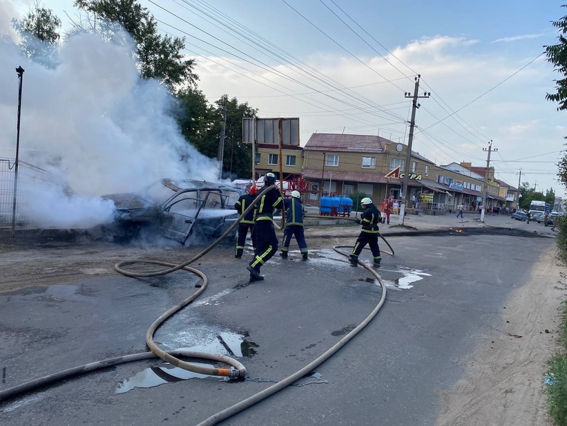В окупованому Старобільску в автомобілі підірвався “начальник МРЕВ”. Він отрмав майже 90% опіків тіла