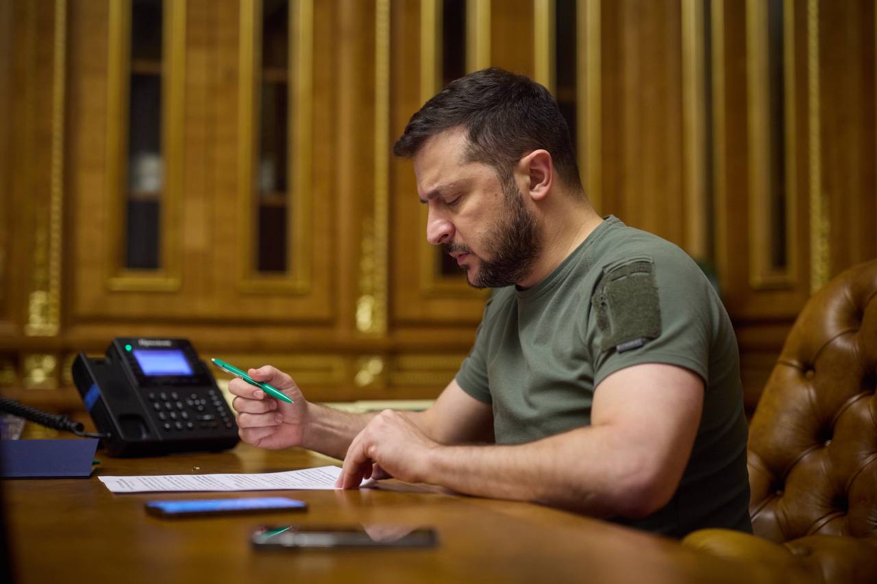 Закон про дрова скасовується. В ОП заявили, що Зеленський не буде підписувати документ