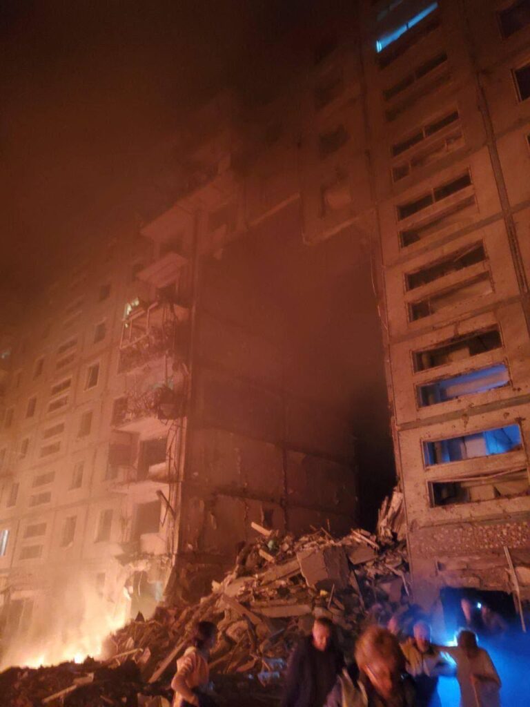 Окупанти нанесли удар по Запоріжжю. Відомо про 17 загиблих
