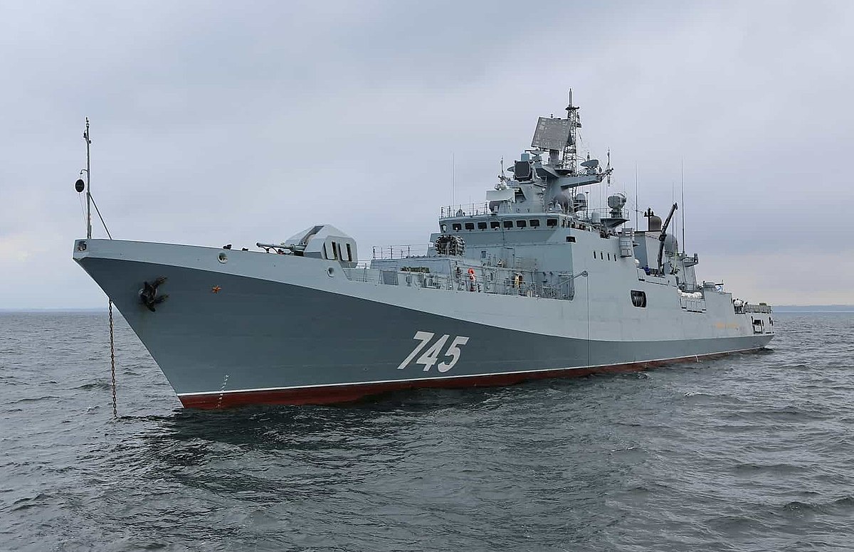 Опубліковано супутникові знімки російських кораблів, атакованих безпілотниками в Чорному морі