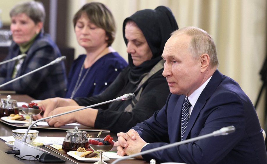 Путін пообіцяв дати пільги бойовикам, які з 2014 року воюють на Донбасі