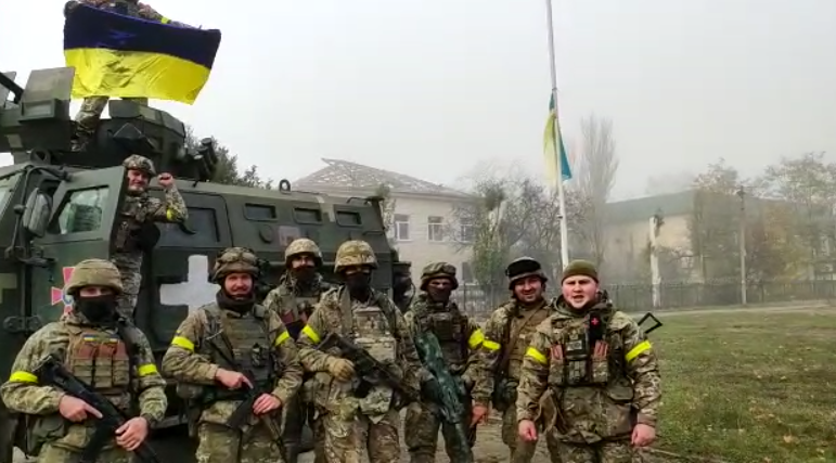 Українські військові зайшли у Снігурівку та записали звідти відео
