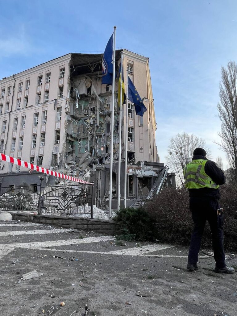 Росіяни атакували Україну в напередодні нового року. Які наслідки “новорічного” обстрілу крилатими ракетами