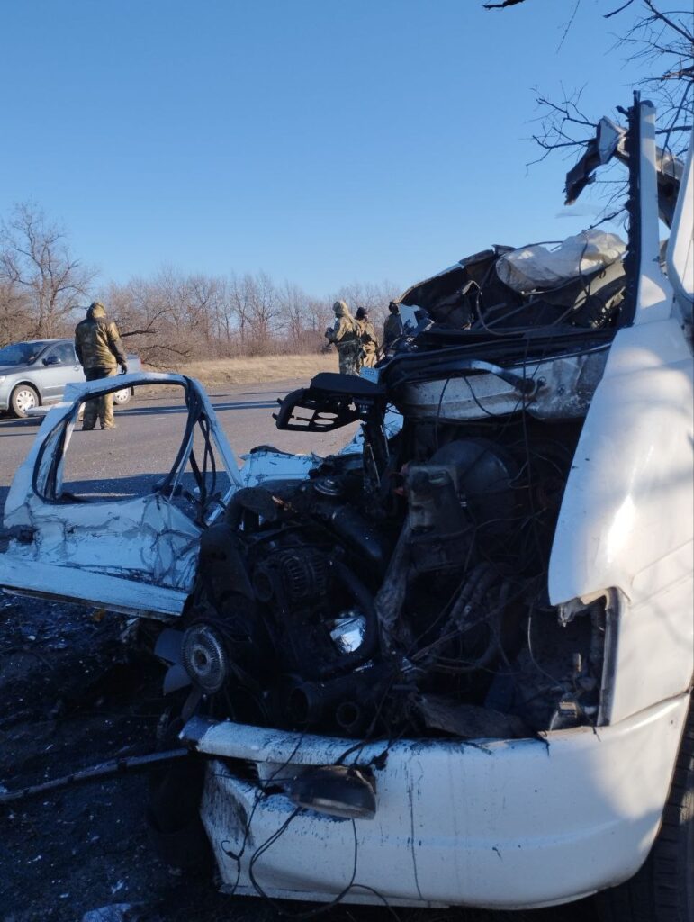 В соціальних мережах показали наслідки ДТП на трасі між Торезом та Шахтарськом