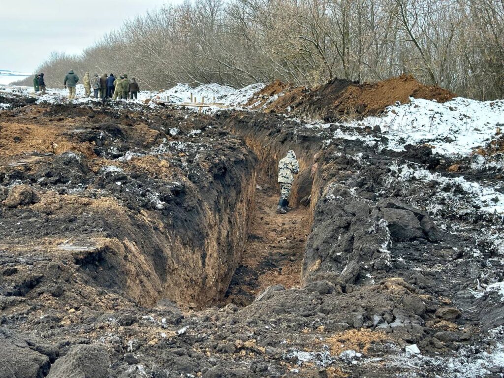 “Засічна лінія”. В Росії показали фортифікаційні споруди в Бєлгородській області