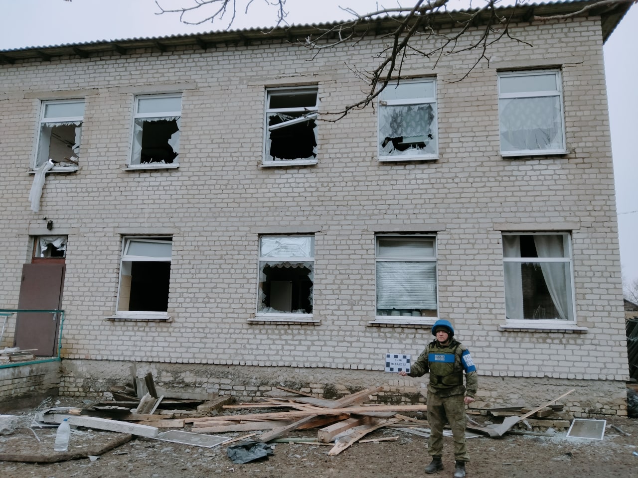 В “ЛНР” показали наслідки обстрілу в Лантратівці Луганської області