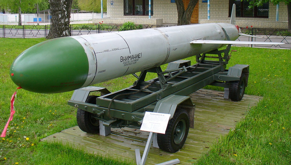 Крилаті ракети Х-55 відволікають ППО, Х-101 б’ють по цілях. В Генштабі пояснили тактику РФ