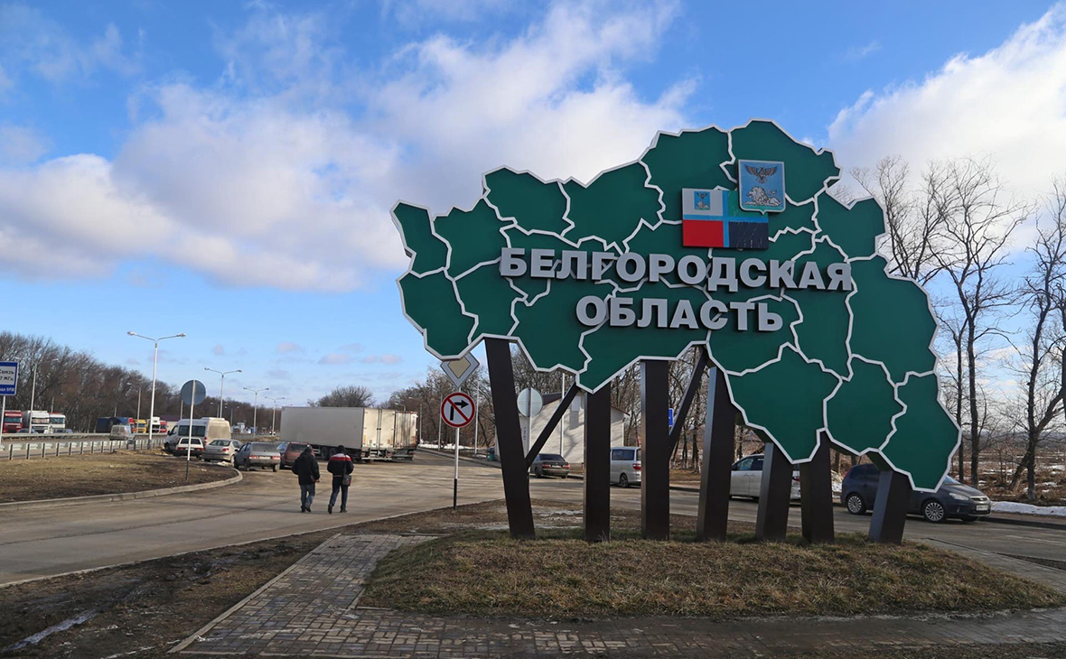 В Новому Осколі почалася масштабна пожежа. В соціальних мережах кажуть, що горить військовий об’єкт