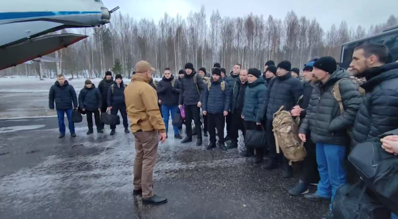 Потрібні кримінальні таланти. Пригожин кличе назад найманців, які убивали українців