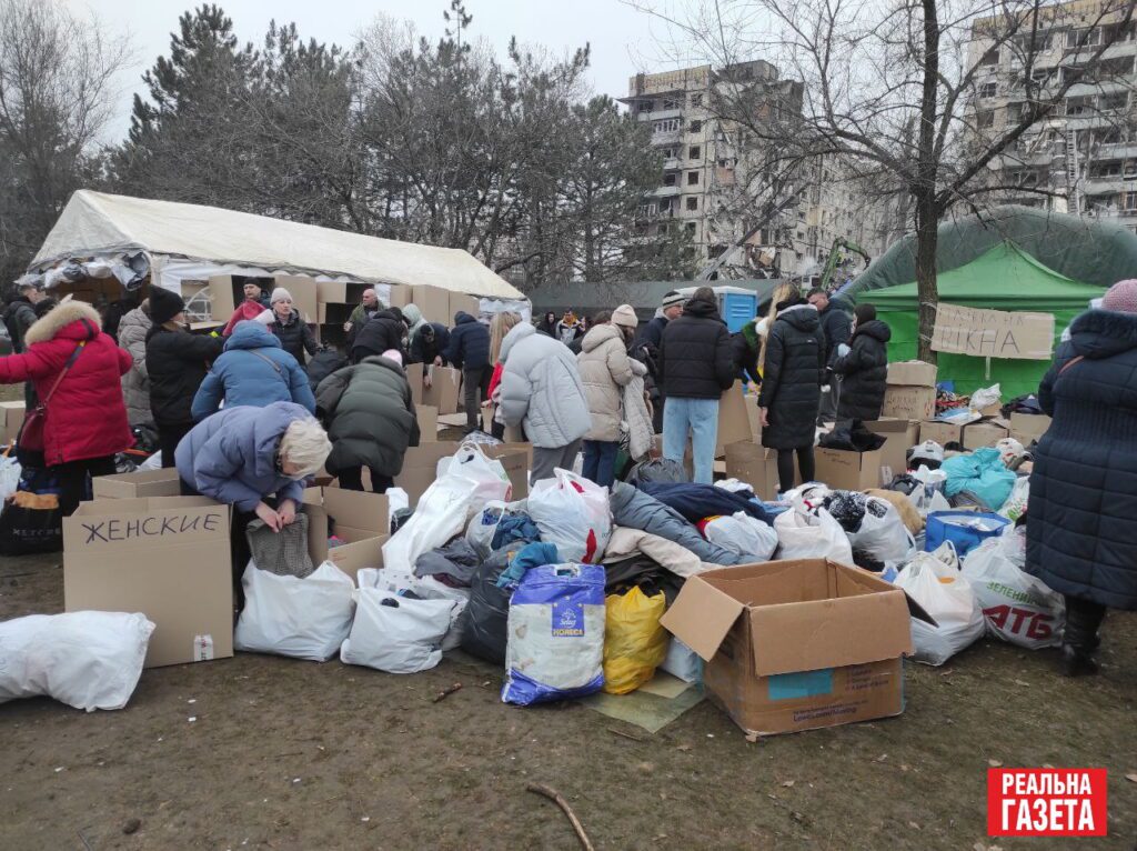 Ракетна атака на Дніпро. Що відбувається на місці злочину РФ на другий день. Репортаж з місця подій