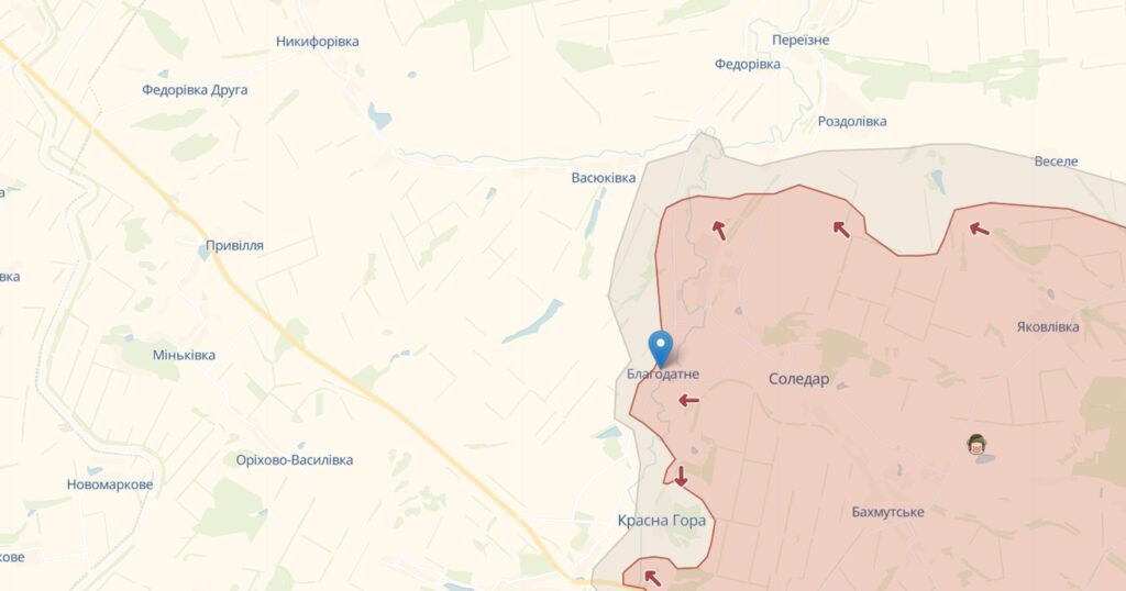 Що відбувається у Благодатному? “Вагнеровці” фотографуються біля вказівника, Генштаб заперечує втрату селища