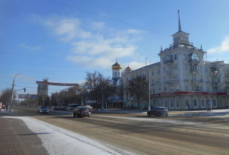 В Луганську скасовують автопробіг та відправляють “міністерства” на дистанційну роботу