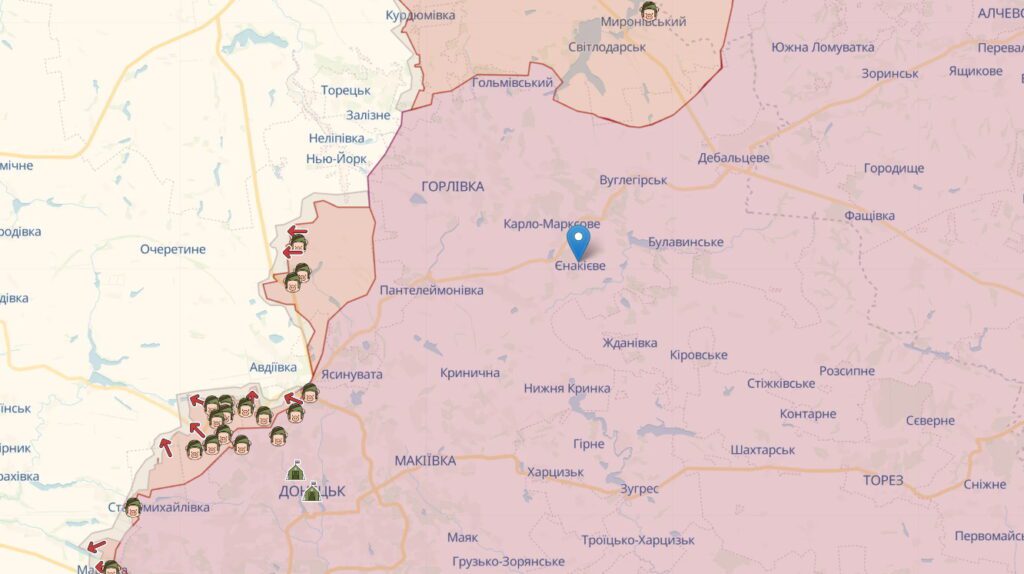 Горів і димився в небі. Над окупованим Єнакієвим збили військовий літак