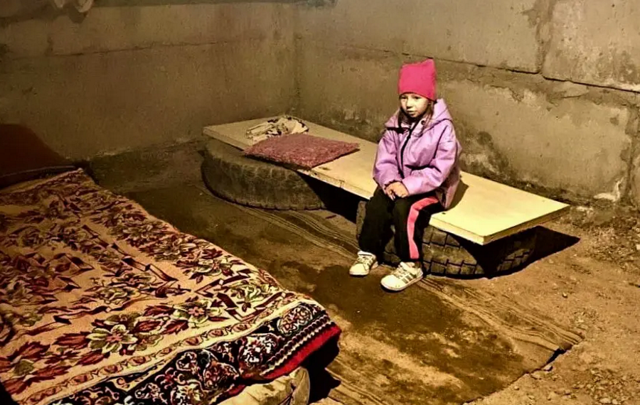 Кабмін дозволив примусово евакуювати дітей з небезпечних населених пунктів