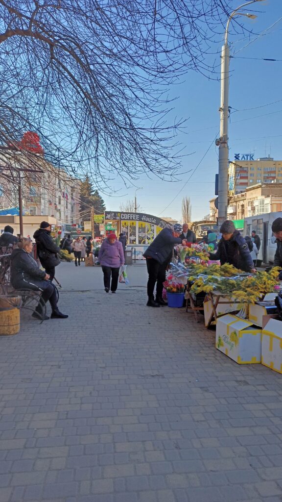 Ціни на квіти в Луганську. Які розцінки виставили продавці в окупованому місті