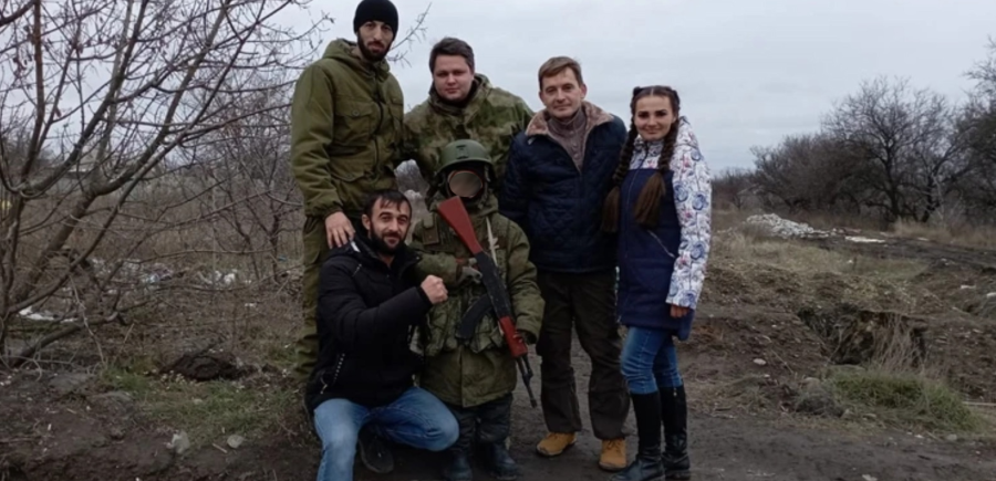 В Лисичанську росіяни зробили місцеву дитину своїм “талісманом” та ризикують його життям на блокпосту