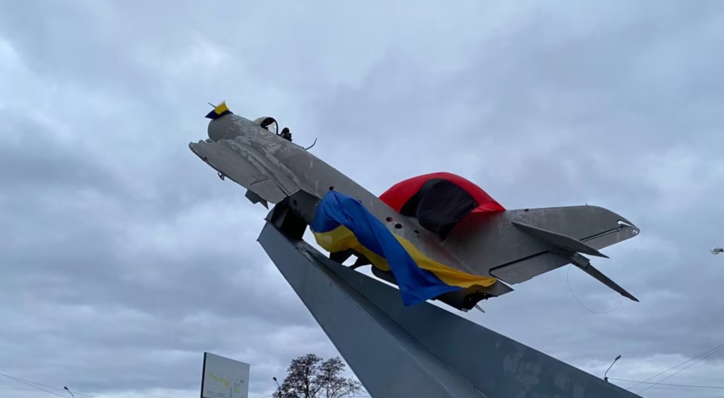 У Бахмуті було знищено літак-пам’ятник, який став символом опору міста