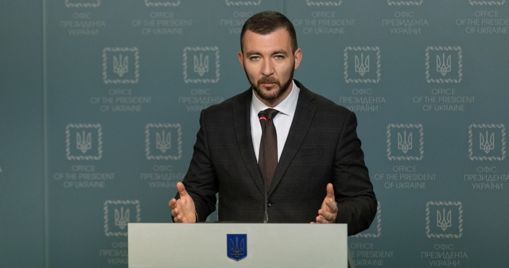 Зеленський звільнив Гайдая. Посаду очільника Луганської ОВА може посісти військовий