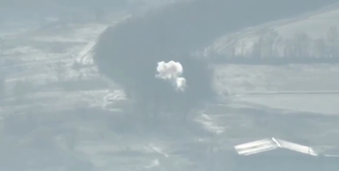 Прикордонники показали знищення російського бліндажа на Луганщині