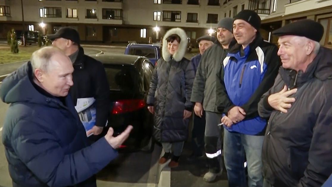 У США вважають, що під час візиту до Маріуполя Путін міг особисто побачити погану ситуацію у військах