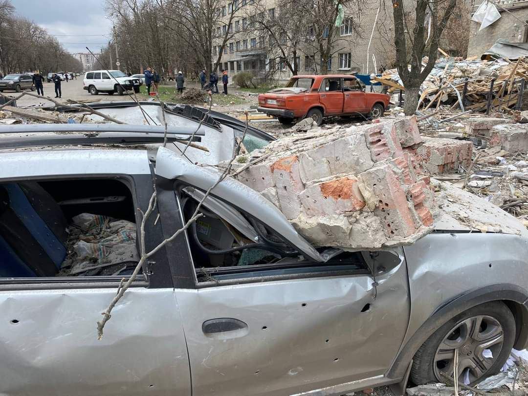 Окупанти обстріляли центр Слов’янська. Там є загиблі та поранені, зруйновані будівлі