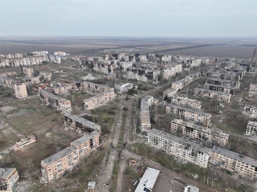 Зруйнований, але не зломлений. У Донецькій ОВА показали, який зараз вигляд має Вугледар