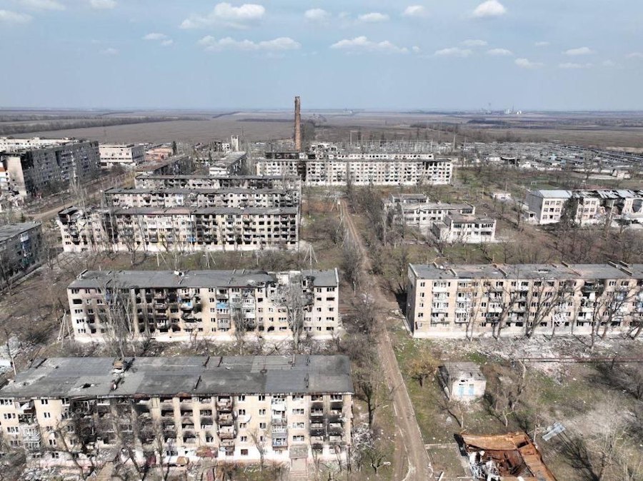 Зруйнований, але не зломлений. У Донецькій ОВА показали, який зараз вигляд має Вугледар