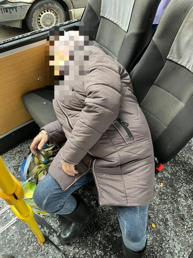В Авдіївці під обстріл потрапив Автобус. Загинула жінка