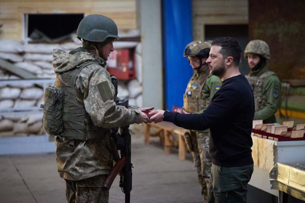 Зеленський з’їздив у прифронтову Авдіївку. Опубліковані фотографії