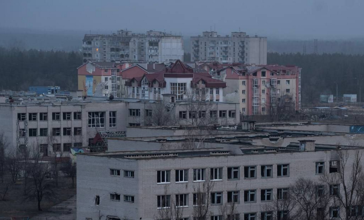 В Сєвєродонецьку та Рубіжному окупанти закрили входи на дахи багатоповерхівок, де ловив сигнал мобільного