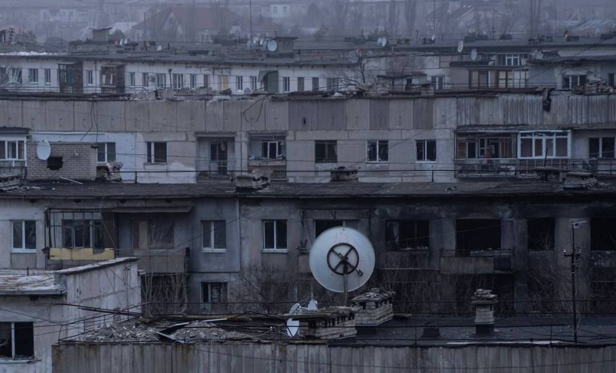 В Лисичанську окупанти шукають тих, хто спілкується з родичами з підконтрольної території, — Власенко