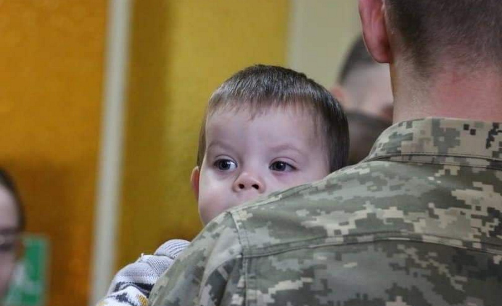 У Львові військові стали хрещеними батьками для 16 дітей-сиріт з Луганської області