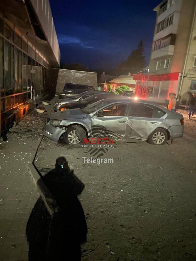 В Бєлгороді на автомобіль з дрону скинули вибухівку