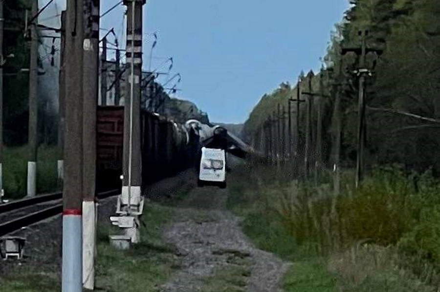 У Брянській області знову зійшов з рейок вантажний потяг. Стався витік сірки та селітри