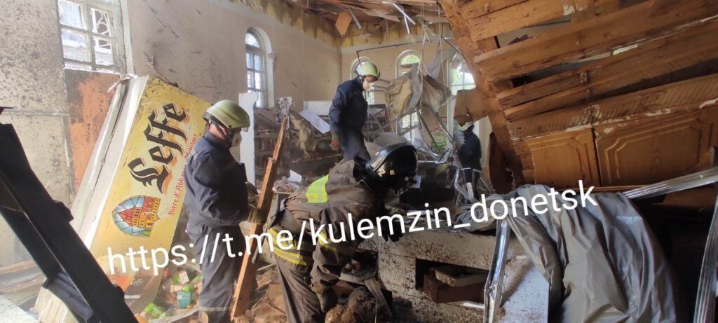 В “ДНР” заявили про влучання снаряда в магазин. Там загинули люди