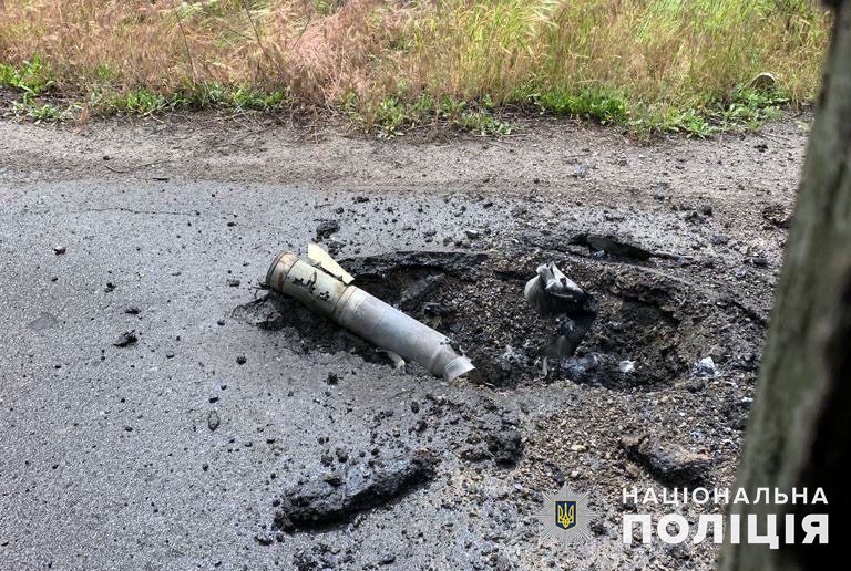 Росіяни скинули на Донеччину авіабомбу ФАБ-250. Фотографії руйнувань