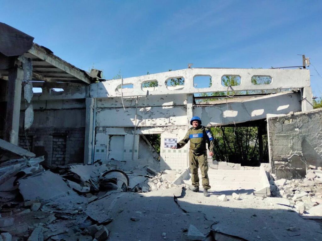 В “ЛНР” стверджують, що в Алчевську обстрілом зруйновано ковбасний цех