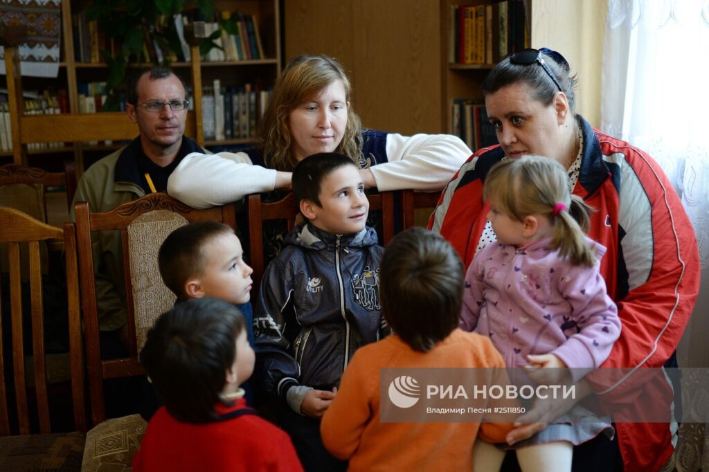 Украдені Росією діти. Чи можна прискорити їхнє повернення?