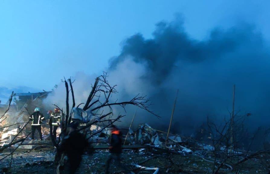 Росія вдарила по житловому будинку в Дніпропетровській області. Відомо про щонайменше 20 постраждалих