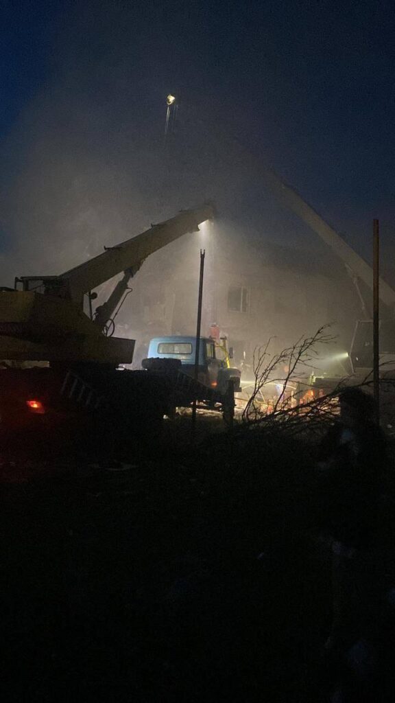 Росія вдарила по житловому будинку в Дніпропетровській області. Відомо про щонайменше 20 постраждалих