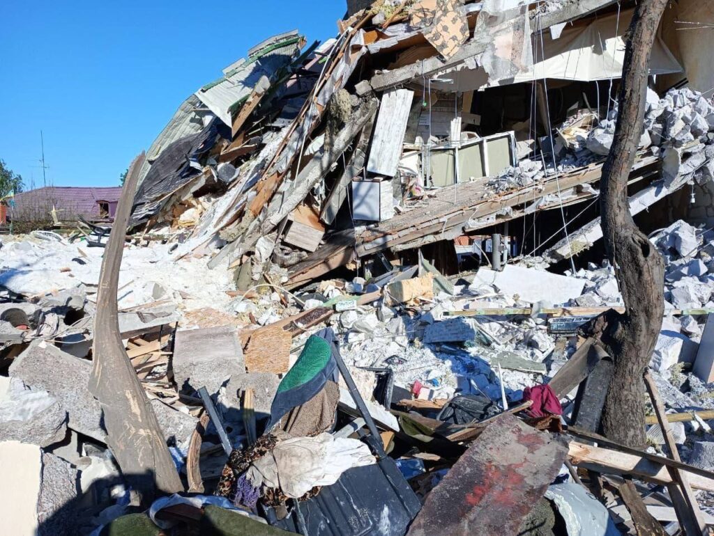 З-під завалів будинку в передмісті Дніпра дістали тіло дворічної дівчинки